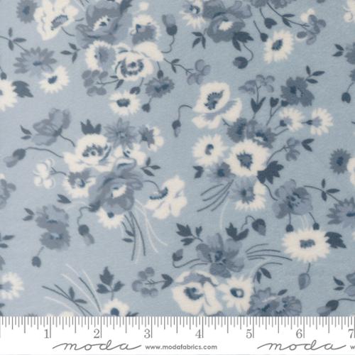 Nantucket Summer Cuddle Lighy B 55260 24QC Moda